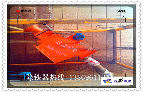 管道式自动除铁器，内蒙古管道式自动除铁器厂家_RCYG液体不锈钢内蒙古管道式自动除铁器厂家_水泥造纸厂管道除铁器图片
